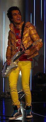 A medida do amor é amar sem medida.